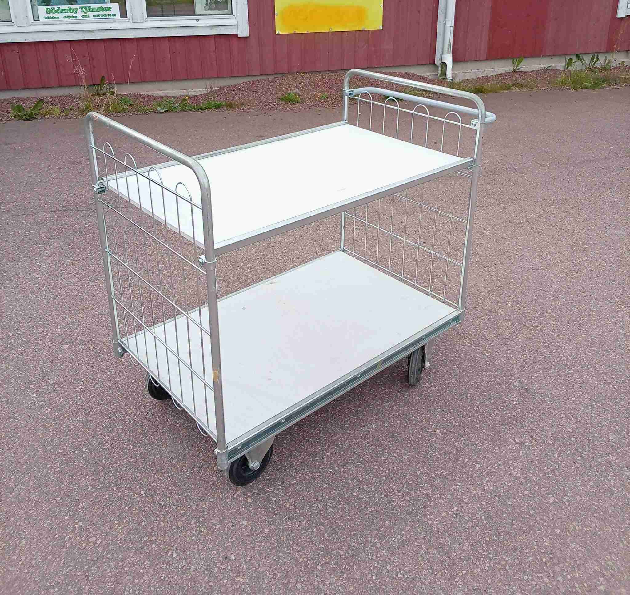 Hyllvagn med 2 st hyllplan